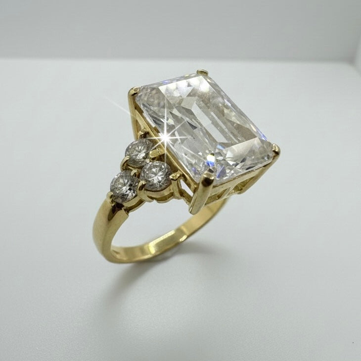 14ct Large Princess Cut Zirconia Ring