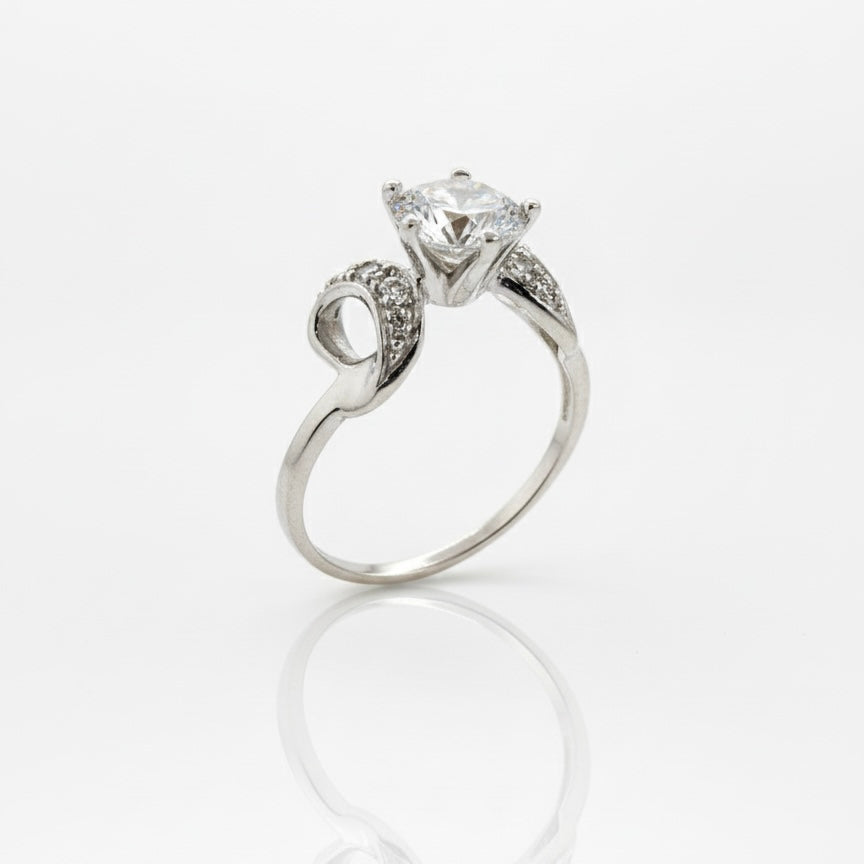 18ct Zirconia Hand Engraved Ribbon Shoulder Ring