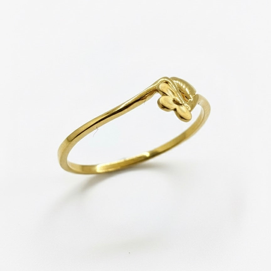 22ct Hand Made Heart And Leaf Ring