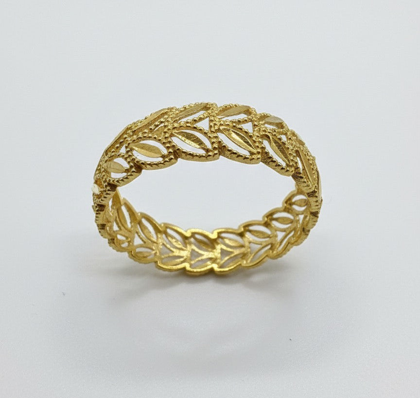 22ct Diamond Cut Feather Leaf Band Ring