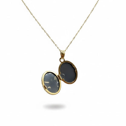 9ct Oval Hand Engraved Picture Frame Locket With Chain
