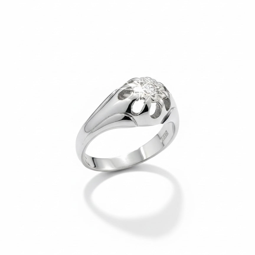 9ct Hand Engraved Solitaire Diamond Ring
