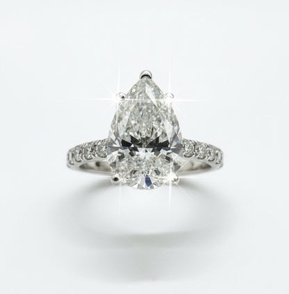 950 Platinum Pear Diamond With Diamond Shoulder Ring