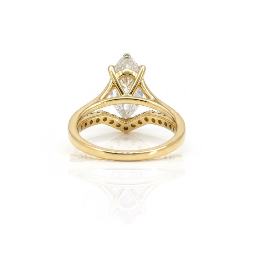 18ct Marquees Solitaire Diamond Ring With Matching Shape Eternity Band Ring Set