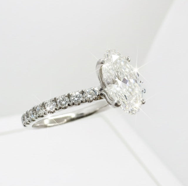 950 Platinum Oval Diamond with Diamond Shoulder Ring