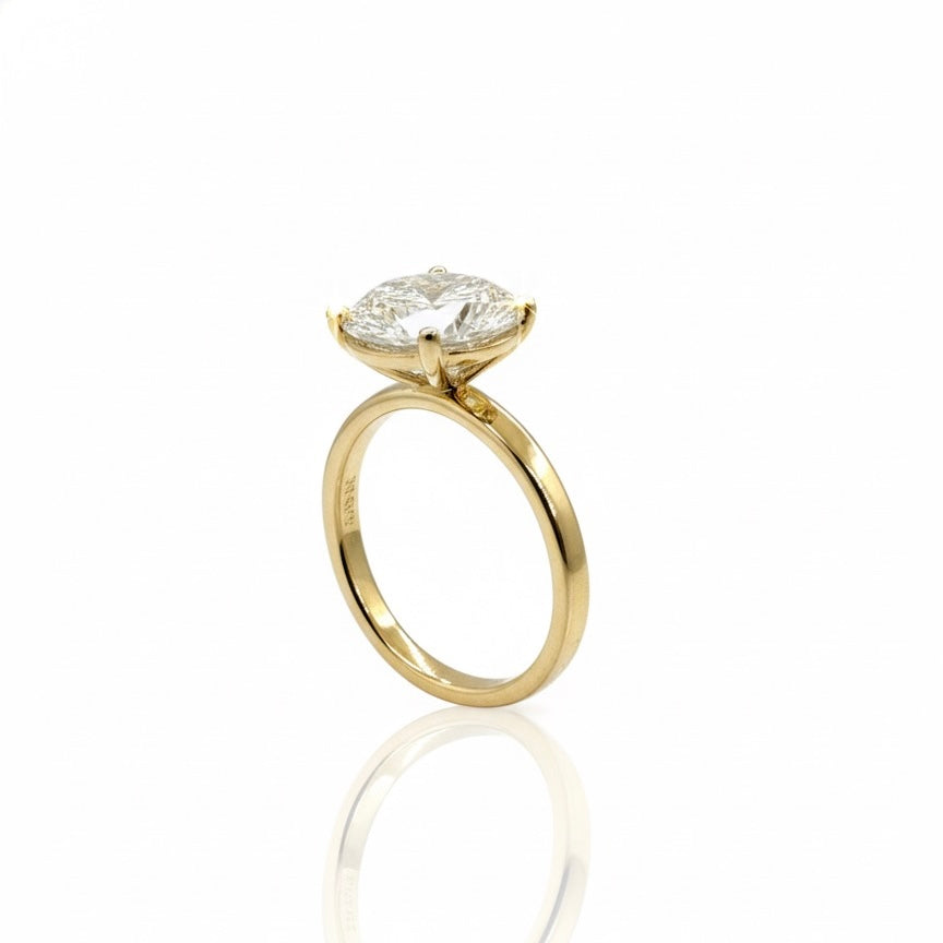 18ct Oval Diamond Solitaire Ring