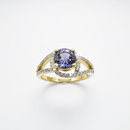 18ct Amethyst And Interlocking Halo and Shoulder Diamond Ring