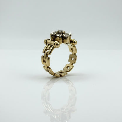 18ct Chain Link Flower Centre Diamond Ring