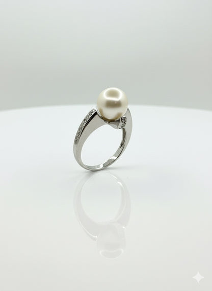 18ct White Gold Diamond Encrusted Clawless Pearl