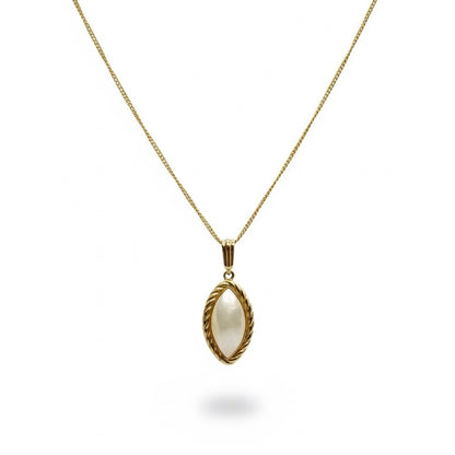 9ct Marquees Mother Of Pearl Pendant With Chain